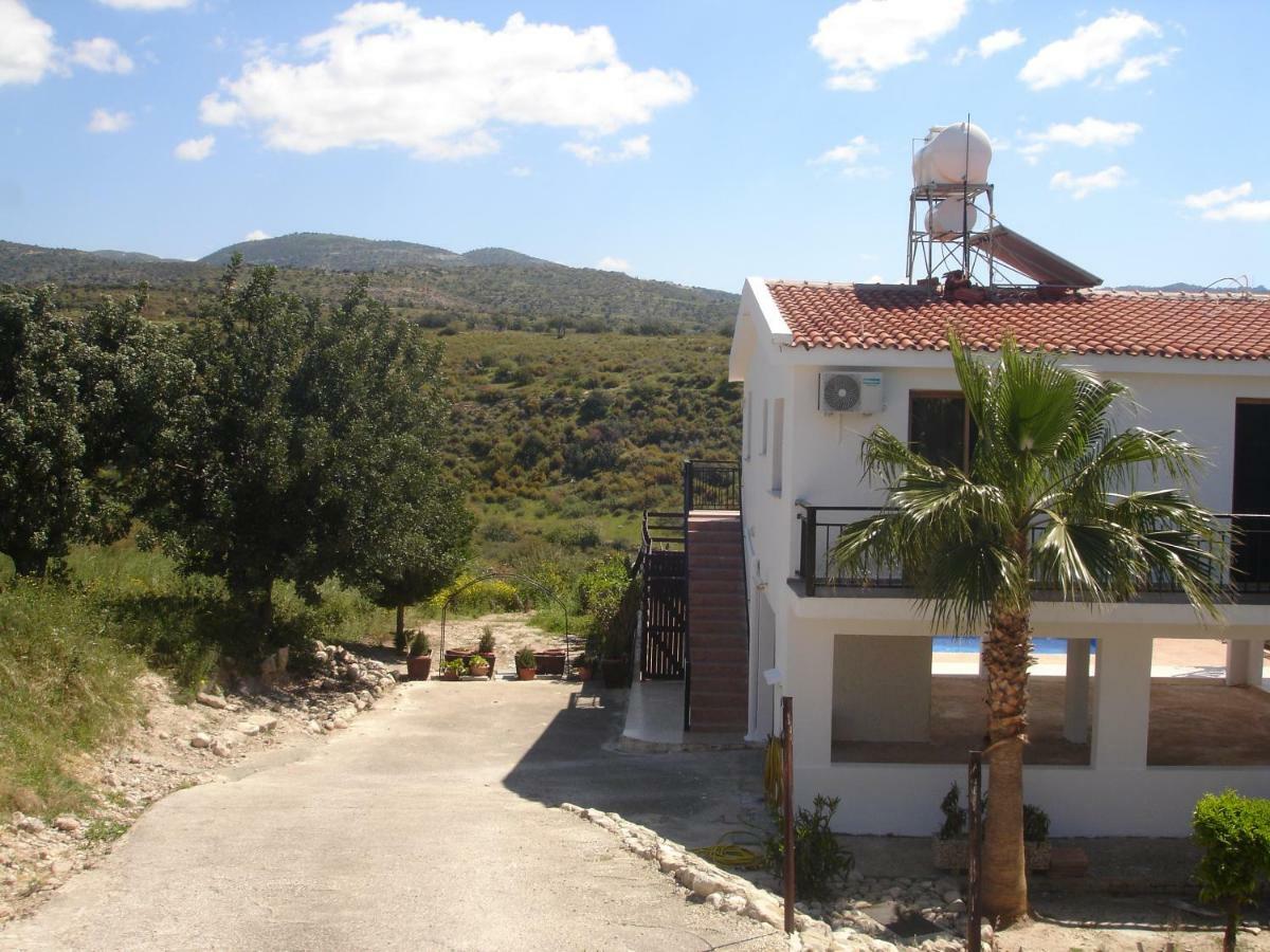 Serene Serenity Villa Paphos Exterior foto